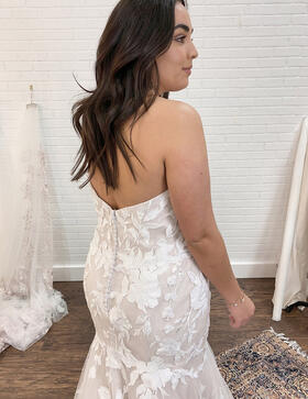 Rebecca Ingram Hattie AB16+